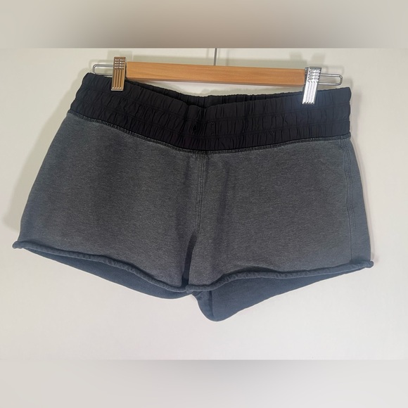 lululemon athletica Pants - RARE Lululemon Lab gray sweat 2" lounge festival shorts sz M hotty hot